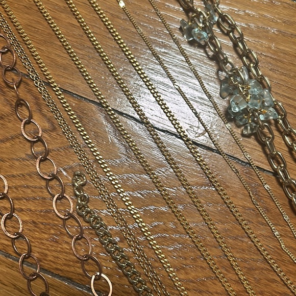 Chain - Picture 1 of 6